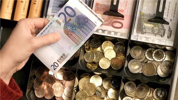 سعر اليورو اليوم السبت 17 مايو 2025 في البنوك المصرية