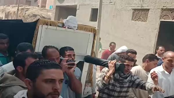 تشيع جنازة المبتهل فوزى عبدالغفار من مسقط رأسه من البحيرة