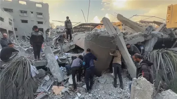 القاهرة الإخبارية: تدهور حاد في الوضع الميداني والإنساني بقطاع غزة خلال الساعات الأخيرة