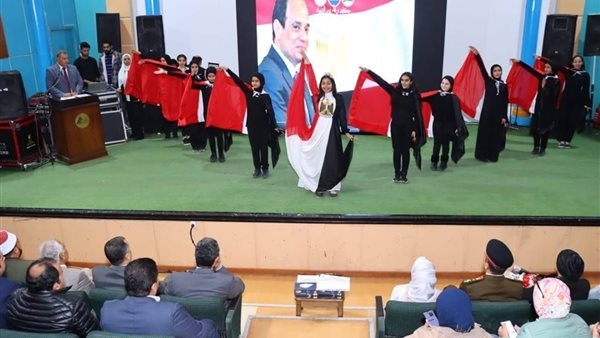 بالمموّه وعلم مصر.. استعراضات فنية في يوم الشهيد بدمياط (صور)
