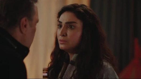 أيمن عزب وكارولين خليل ضيوف مسلسل حسبة عمري الحلقة 13