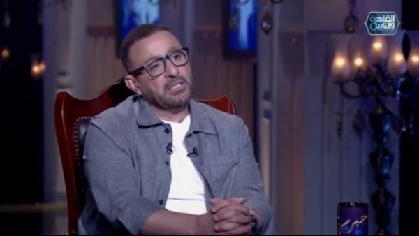 أحمد السقا يروي تجربة استثنائية حول وقوع حادث أثناء التصوير (فيديو)