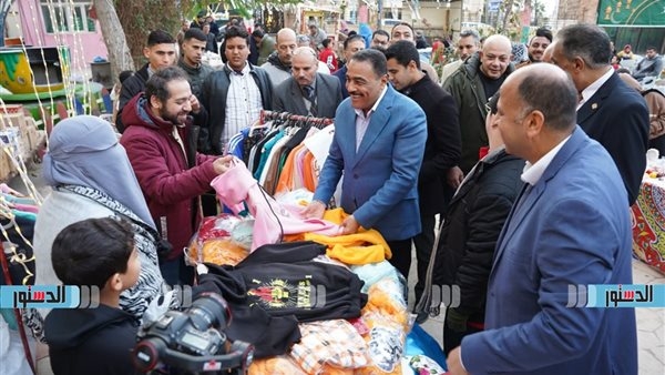 محافظ مطروح يفتتح معرض "ست الحبايب" للمشغولات اليدوية والتراثية (صور)