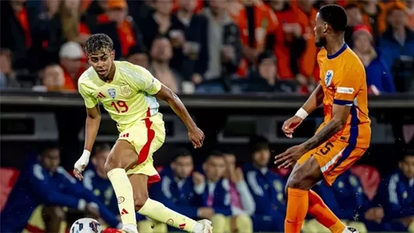 إسبانيا تستضيف هولندا في لقاء الحسم بربع نهائي دوري الأمم الأوروبية