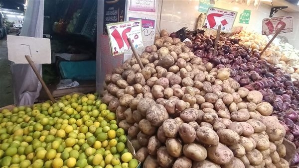 أسعار الخضروات والفواكه بأسواق الغردقة اليوم الإثنين 5 مايو 2025
