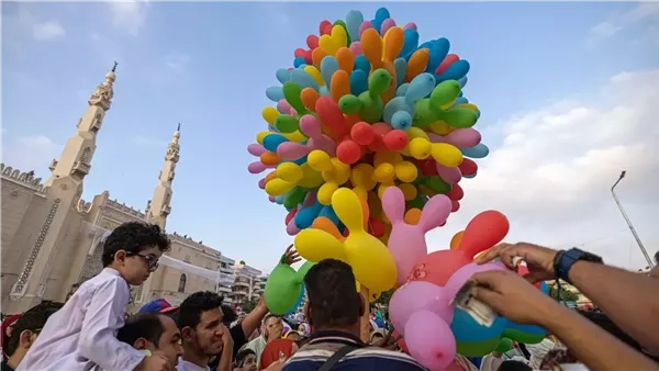 تهنئة عيد الفطر 2025 الرسمية.. أجمل الرسائل المكتوبة لترسلها لمن تحب