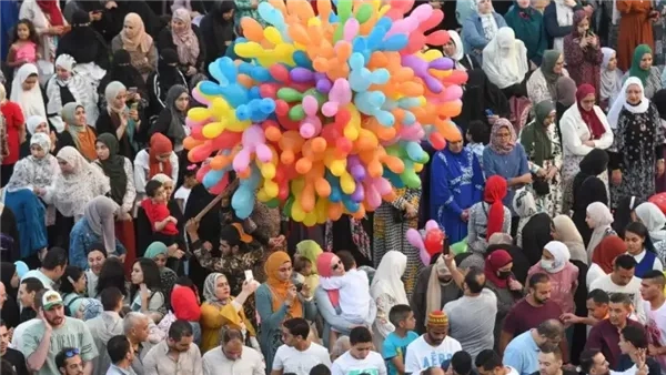 صمم بطاقتك الخاصة.. تهنئة عيد الفطر 2025 بالاسم مع تصاميم رائعة للتحميل