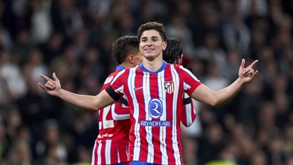 ألفاريز يقود هجوم أتلتيكو مدريد ضد برشلونة في كأس الملك