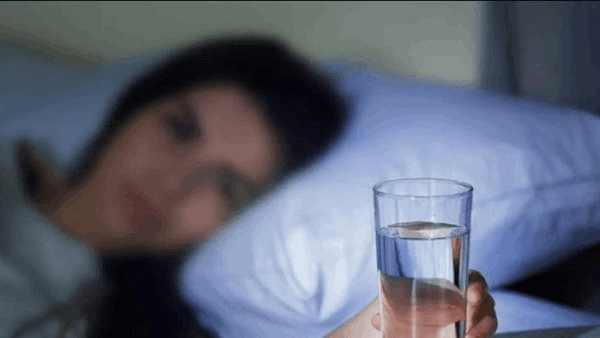 العطش المتكرر في الليل قد يكون علامة لأمراض خطيرة