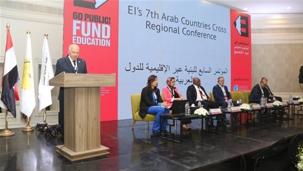 نقيب المعلمين: مصر واحة الأمان.. واستقبلت 100 الف طالب وافد بمدارسها