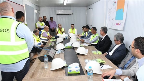 محافظ الفيوم يتفقدون الأعمال الإنشائية لمصنع الضفائر الكهربائية للسيارات