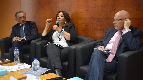 عبلة عبداللطيف: الرسوم الجمركية الأمريكية ستؤدى لتآكل القدرة التنافسية لصادرات الملابس الجاهزة المصرية