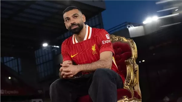 آلان شيرار: سعيد بتمديد عقد محمد صلاح.. وليفربول سيتحسن بسببه