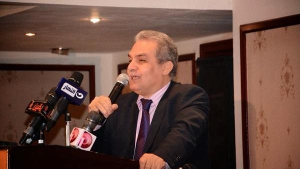 المستشار السياحي بباريس يطالب بإعداد فيلم وثائقي عن زيارة الرئيس الفرنسي