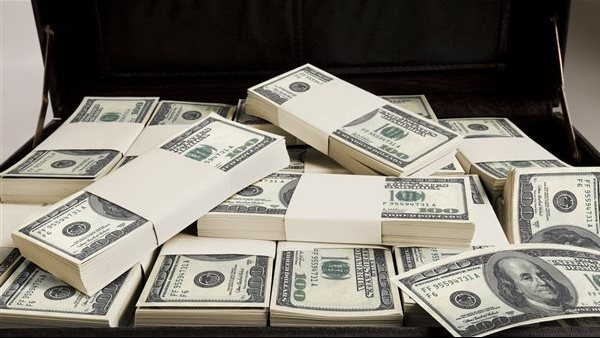سعر الدولار اليوم الإثنين 19 مايو 2025 في بنك مصر والبنك الأهلي وCIB