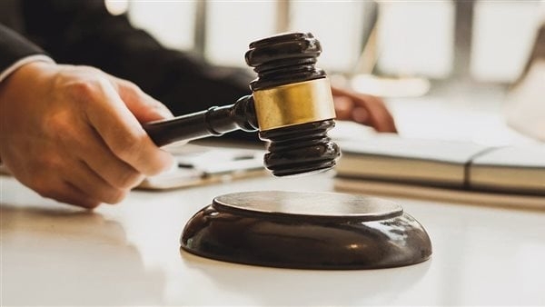 استدرجوا شابا بإعلان وهمي لبيع سيارة.. "جنايات قنا" تُحيل أوراق المتهمين للمفتي