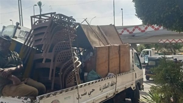 التحفظ على 71 حالة أشغال و27 هالك في حملات إزالة بحي شرق الإسكندرية