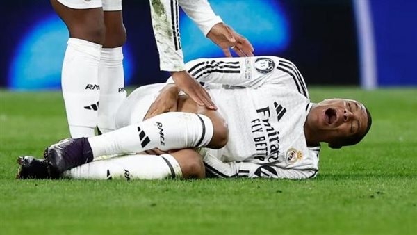 إصابة مبابي تربك حسابات ريال مدريد قبل الكلاسيكو ضد برشلونة.. متى يعود؟