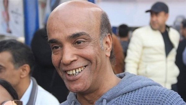 يضحك مع أسرته.. تفاصيل آخر 24 ساعة في حياة سليمان عيد