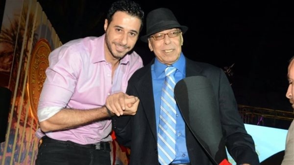 أحمد السعدني يُحيي ذكرى رحيل والده: «ربنا يرحمك وينور قبرك»