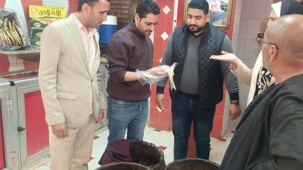 تحرير 53 محضرا وضبط 638 كجم أسماك ولحوم ومجمدات غير صالحة بالبحيرة