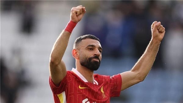 سلوت يكشف حظوظ محمد صلاح في التتويج بالكرة الذهبية
