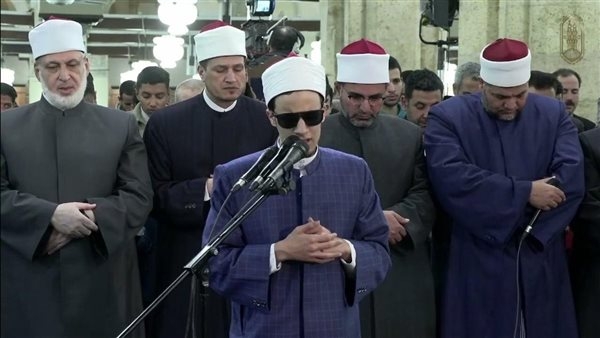 3 من أصحاب البصيرة.. والدة إمام الأزهر تتحدث عن ابنها الشيخ محمد حسن