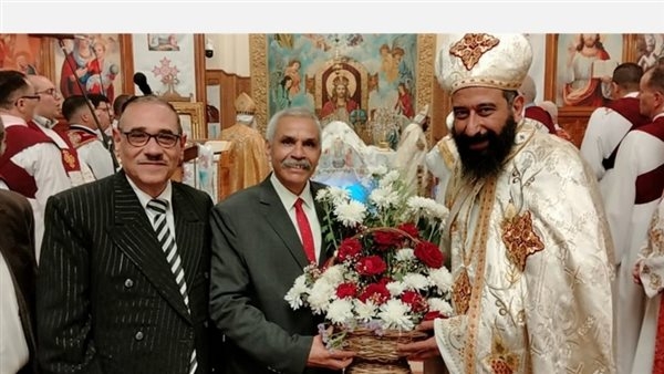 "المصريين الأحرار" يزور كنائس الإسكندرية للتهنئة بعيد القيامة المجيد