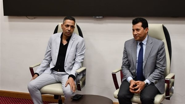 وزير الرياضة يجتمع باتحاد المصارعة ومنتخب مصر استعدادًا للبطولة الإفريقية بالمغرب