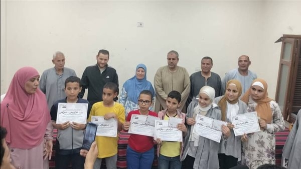 مسابقة لأوائل طلبة الصف السادس الابتدائى بمركز شباب بهبشين فى بنى سويف