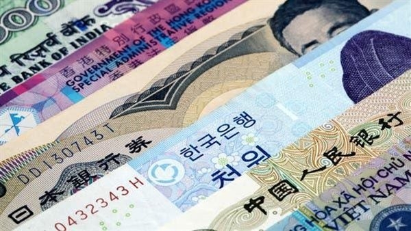 وسط مخاوف ديون أمريكا.. العملات الآسيوية ترتفع مع استمرار ضعف الدولار