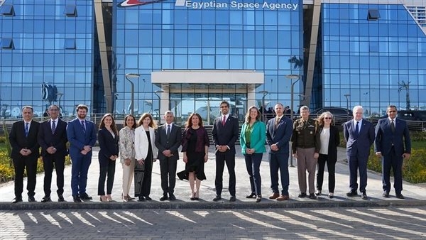 الوفد الأمريكي يحتفل بإطلاق وكالة الفضاء الإفريقية ويعزز التعاون الأمريكي المصري