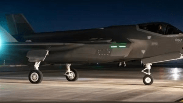 ضمن صفقة الـ50 مقاتلة.. وصول 3 طائرات "f 35" إلى قاعدة "نيفاتيم" الإسرائيلية