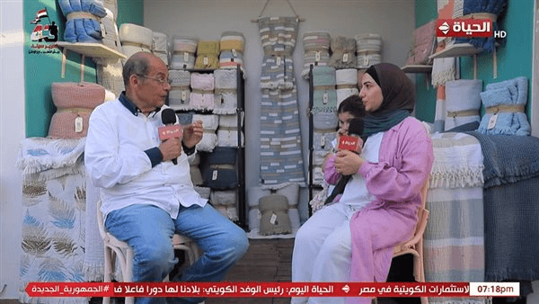 من خيوط القطن إلى لمسات الإبداع.. رحلة صناعة المفروشات اليدوية في "ديارنا"