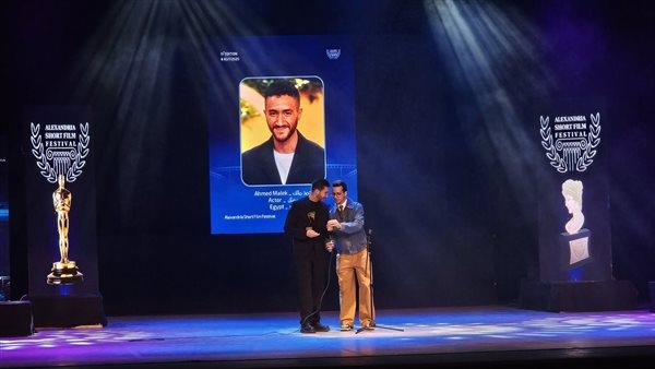 تضامن وتكريم وصداقة... مشاهد من افتتاح مهرجان الإسكندرية للفيلم القصير