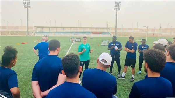 مدرب بيراميدز يحاضر المدربين في ضيافة الاتحاد الاسكتلندي