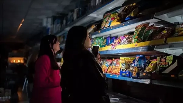 كيف عاشت إسبانيا والبرتغال يومًا كاملًا فى ظلام الحياة البدائية؟