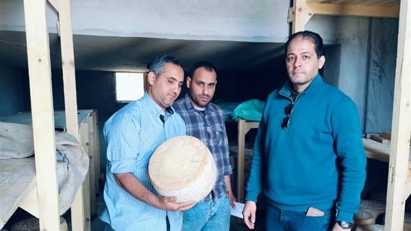 ضبط أكثر من 120 طن سلع غذائية مجهولة المصدر بالبحيرة