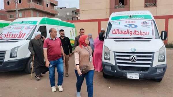 الكشف الطبي بالمجان على 1409 مواطنين في قافلة طبية بدمياط