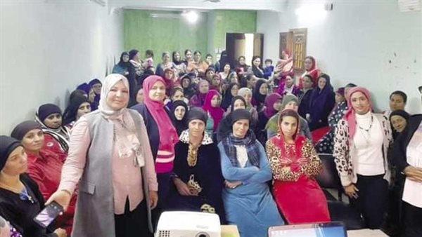 "بحوث الإرشاد الزراعي" يُنفذ سلسلة ندوات تثقيفية لتنمية مهارات المرأة الريفية