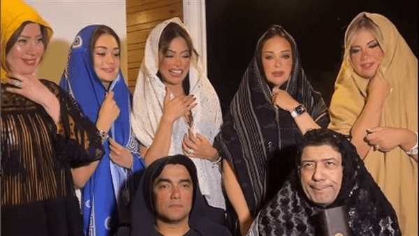 فيديو طريف لنجوم الفن من مهرجان أسوان على نغمات «التاكسي الجاي من الحمام»