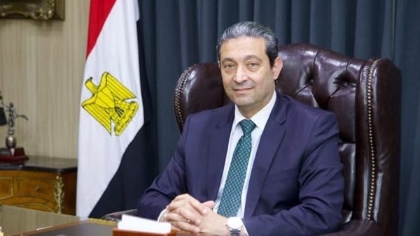 بالتزامع مع عيدهم.. صرف 2.9 مليون جنيه منحة للعمال في دمياط