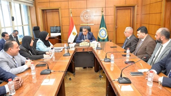 محافظ الدقهلية لمشرفي بعثة الحجاج: أوصيكم بالدعاء لوطننا الغالي مصر