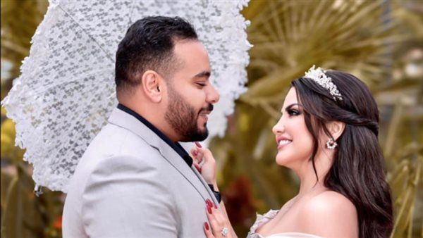 إيمان عبدالغنى تخطف الأنظار بإطلالتها فى حفل خطوبتها وعقد قرانها (صور)