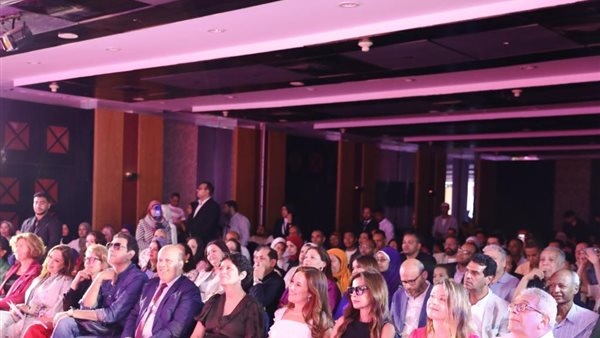 محافظ أسوان ينيب السكرتير العام لحضور ختام فعاليات المهرجان الدولى لأفلام المرأة