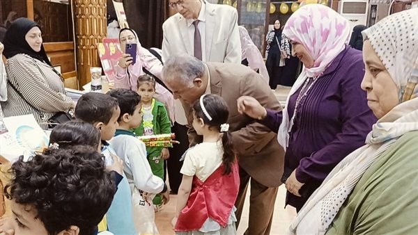 مدير "تعليم الفيوم" يفتتح معرض الأنشطة لرياض الأطفال 2025
