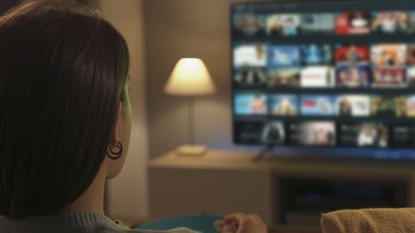 لماذا نُعيد مشاهدة مسلسلاتنا المفضلة؟ تعرف على الأسباب النفسية والعاطفية؟