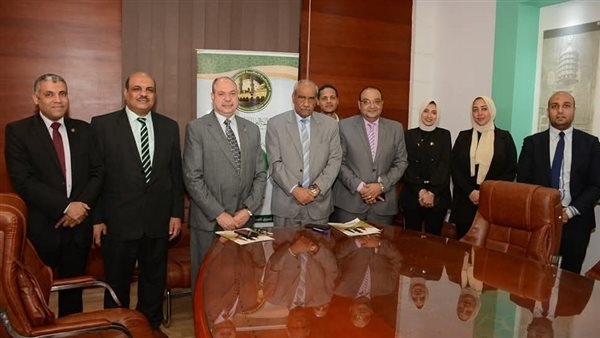 توقيع بروتوكول تعاون بين منظمة خريجي الأزهر وكلية التربية بنين