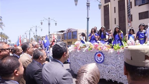 مراكب ومسيرات طلابية في احتفالات العيد القومي لمحافظة دمياط