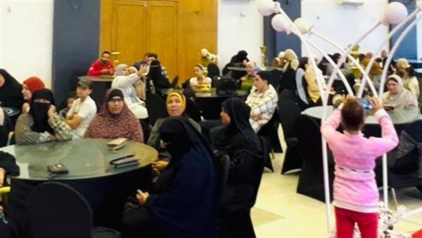 "المصريين الأحرار" يُكرم العمال المتميزين بكفر الشيخ